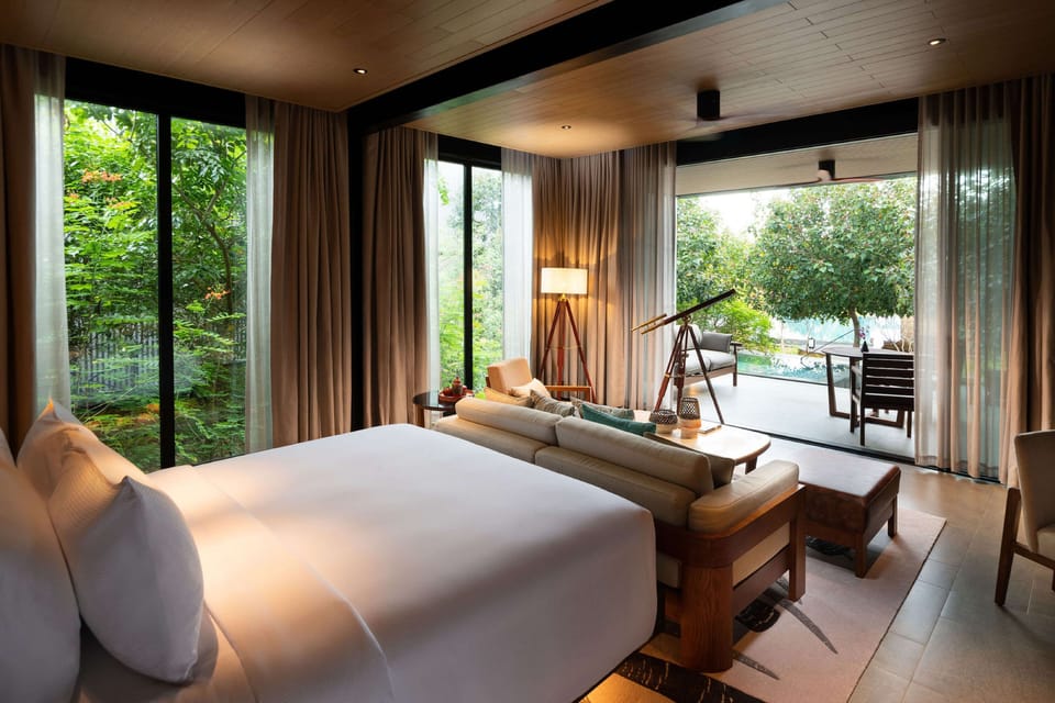 Premium Pool Villa | Hypo-allergenic bedding, minibar, in-room safe, individually decorated
