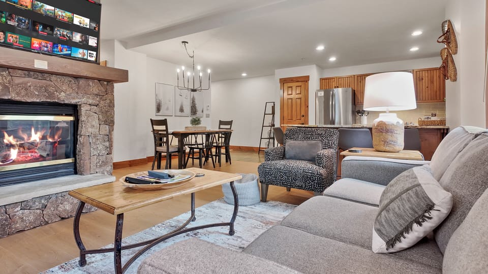 Open-plan living with dining and kitchen