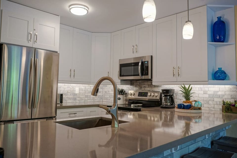 Kitchen bar