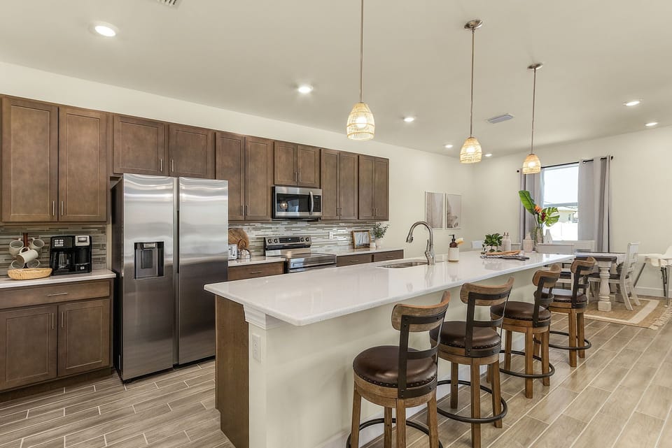BRAND NEW Kitchen!!