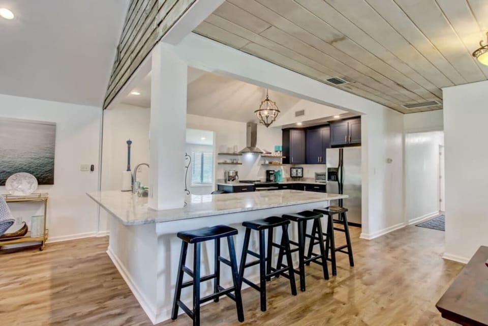 Kitchen Bar