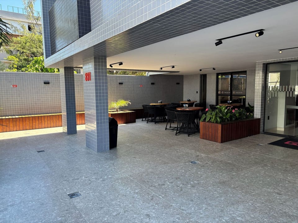 Comfort Studio | Outdoor dining