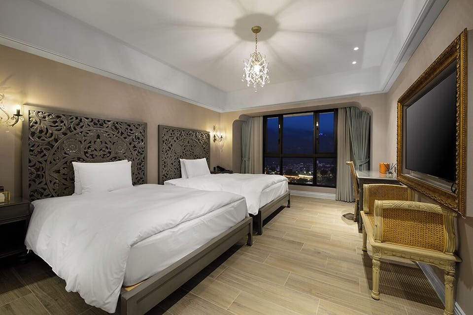 Elite Double or Twin Room, 2 Double Beds, Non Smoking, Courtyard View | In-room safe, desk, blackout drapes, soundproofing