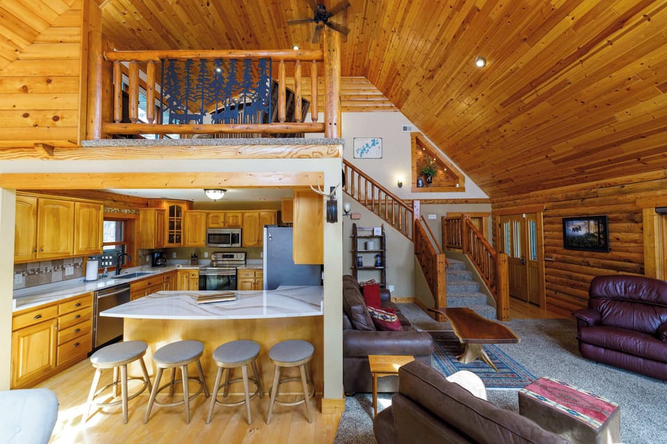 Kitchen snack bar seats 4