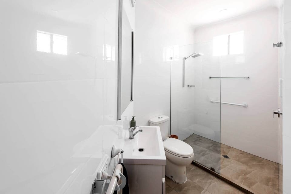 Dedicated bathroom for Bedroom #2
All linen provided
Complimentary hand & body wash and lotion
Heat lamps
Rain shower head