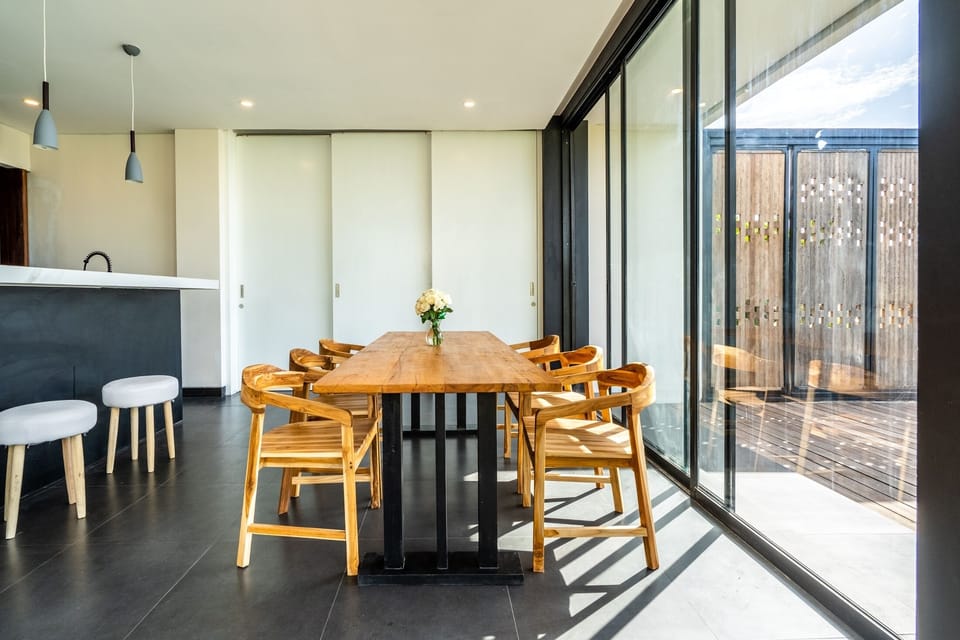Freya 2 — Dining area