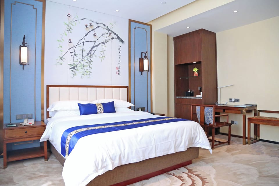 Classic Double Room | Premium bedding, in-room safe, desk, blackout drapes