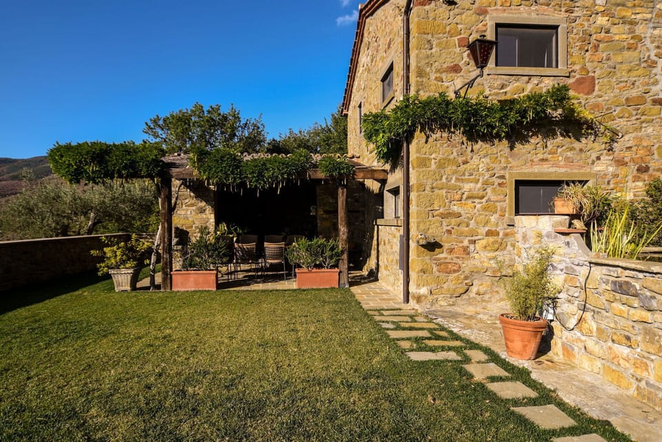 Balcony / Terrace / Patio, Building Exterior