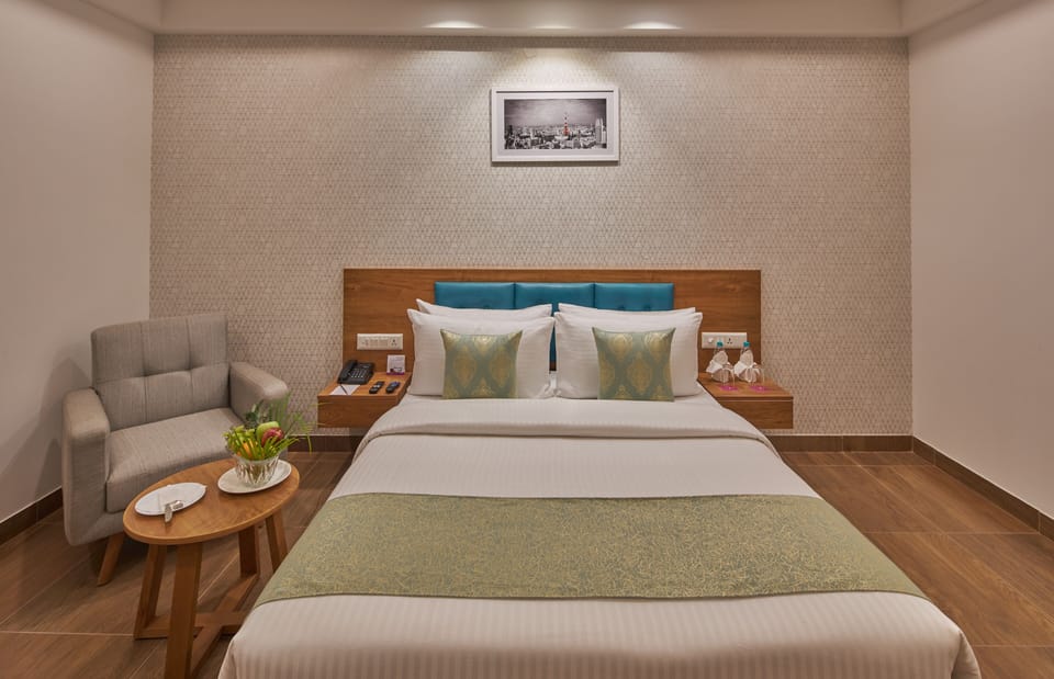 Deluxe Double Room | Premium bedding, minibar, in-room safe, desk