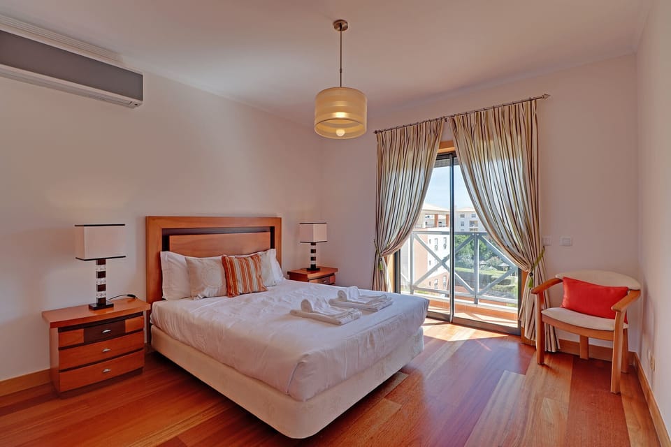 Apartment, 2 Bedrooms, Terrace | 2 bedrooms, bed sheets