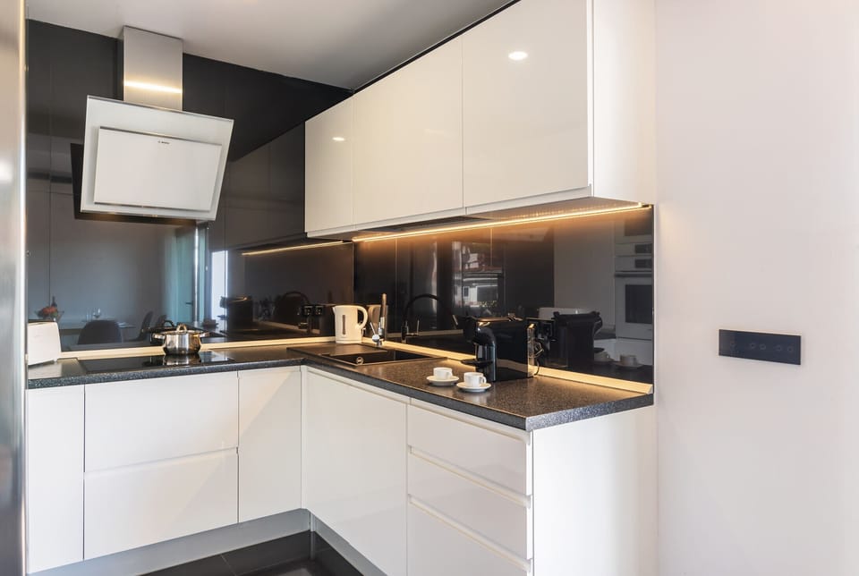 Apartment, 3 Bedrooms, Pool Access | Private kitchen | Microwave, oven, dishwasher, coffee/tea maker