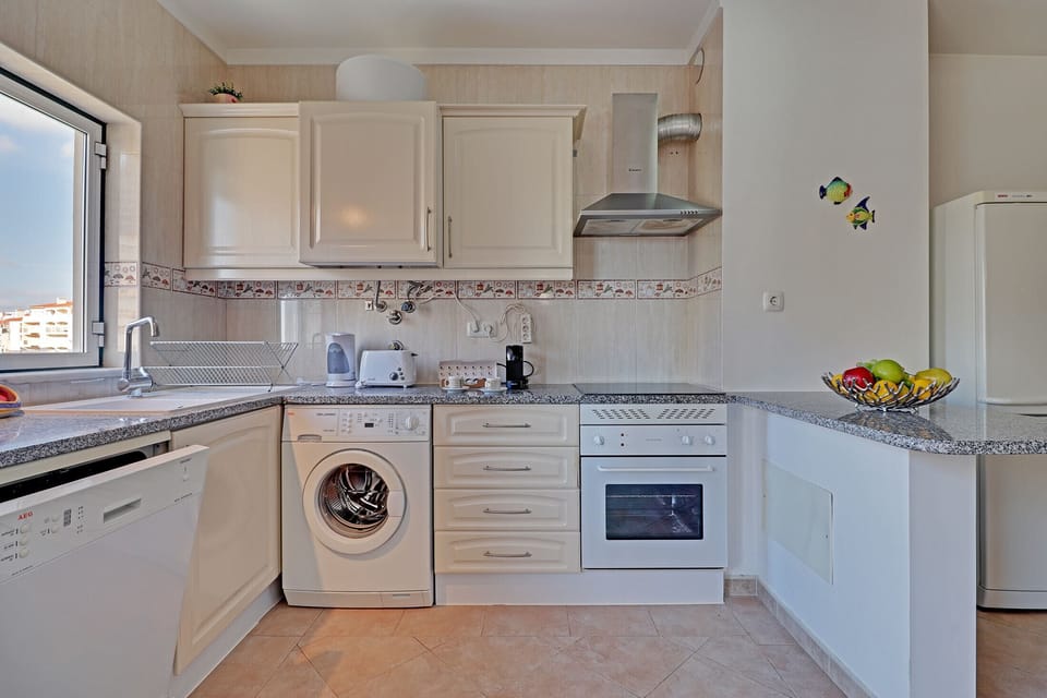Apartment, 2 Bedrooms, 2 Bathrooms | Private kitchen | Coffee/tea maker, microwave, oven, dishwasher