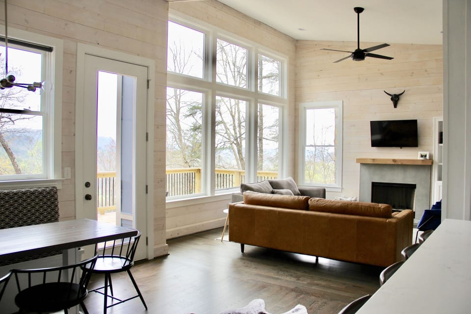 Main Level Living and Dining area.