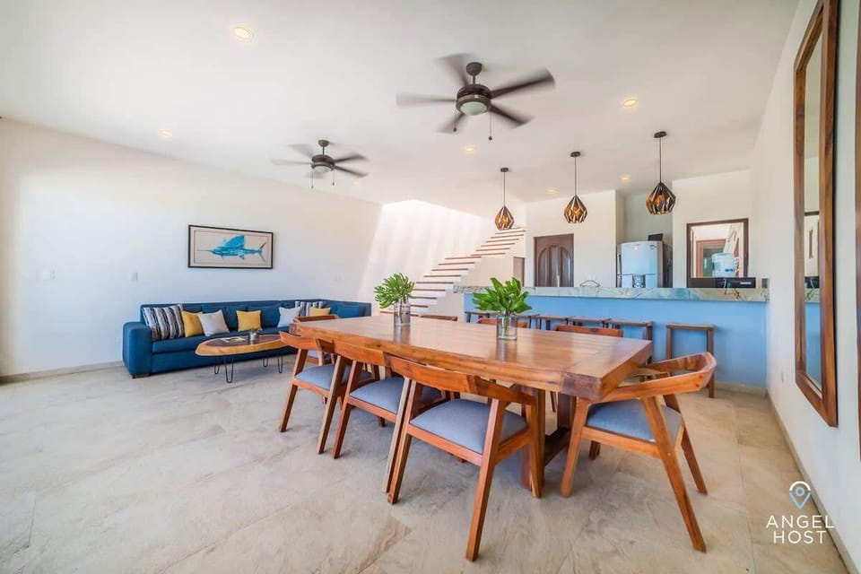 Spacious dining table to enjoy with family or friends.