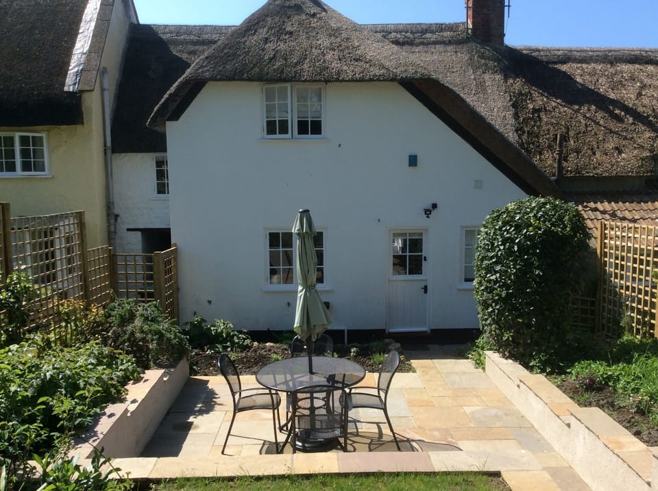 Cottage | Outdoor dining
