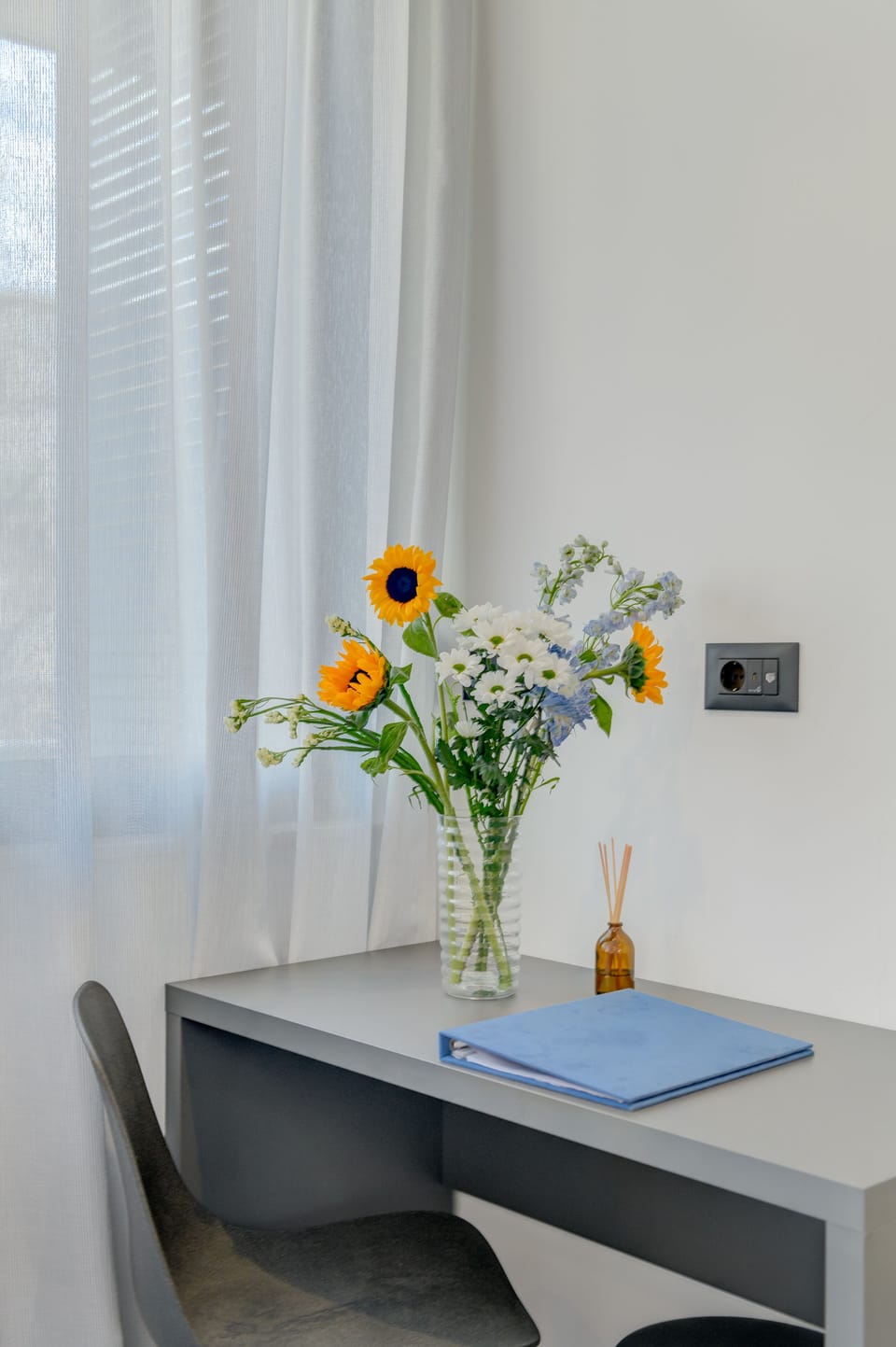 Deluxe Double Room, Balcony | In-room safe, individually decorated, individually furnished, desk