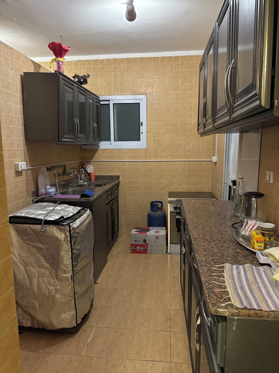 Honeymoon House | Private kitchen | Oven, dishwasher, coffee/tea maker, electric kettle