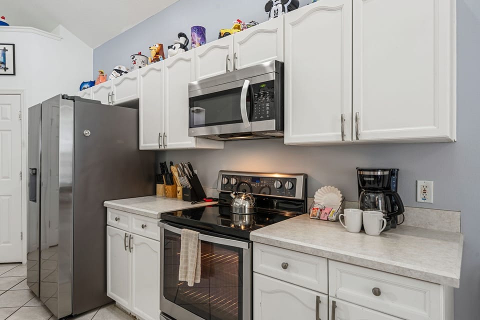 Cook with Ease in a Fully Appointed Kitchen