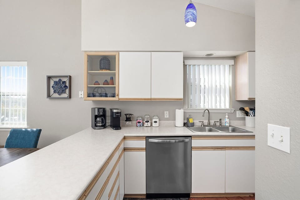 Coffee Bar - Kitchen