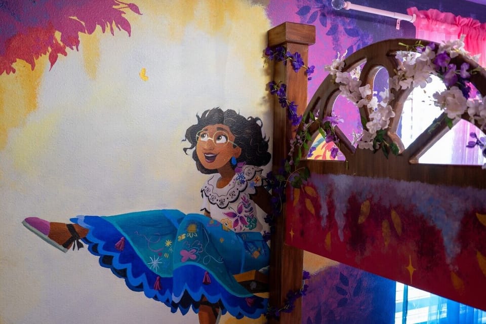 Encanto Bunk structure and character mural connection
