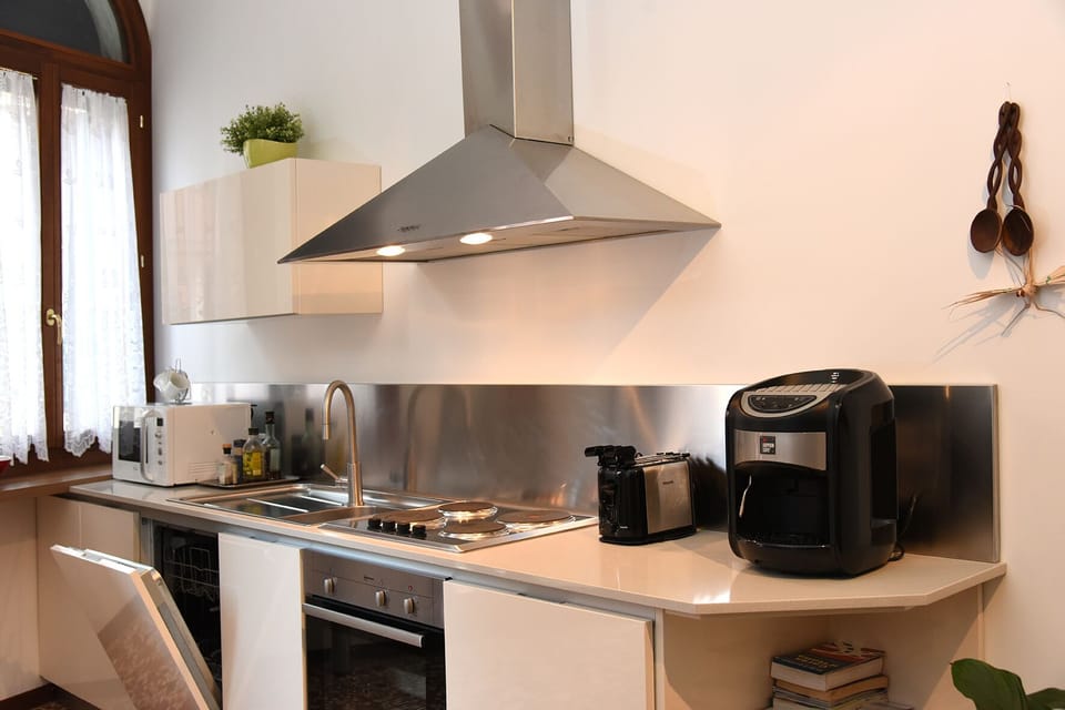 Kitchen and Dining Room (2)