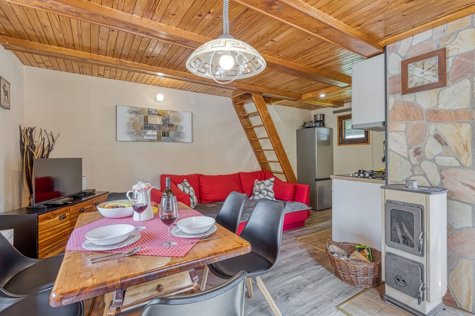Living and dining area