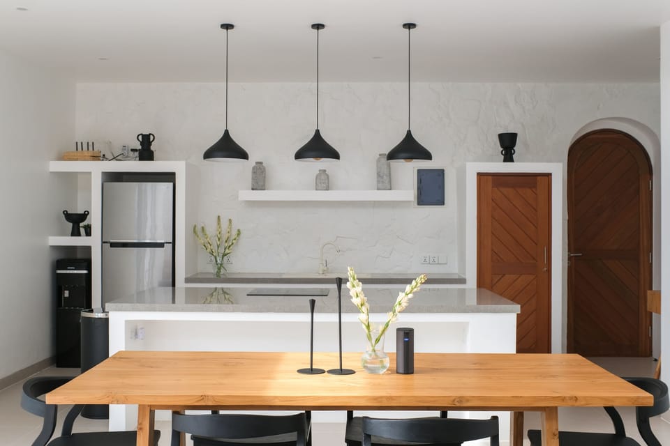 Villa, 2 Bedrooms | Dining room