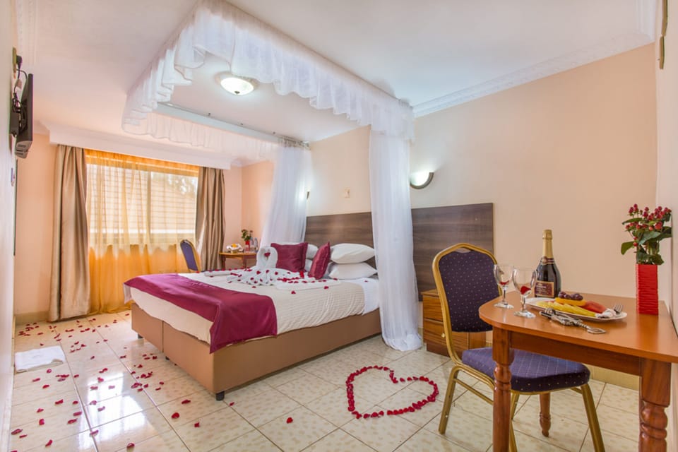 Deluxe Double Room | Desk, free WiFi, bed sheets