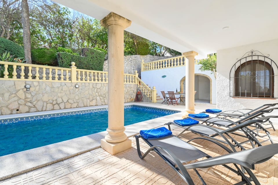 Outdoor dining area