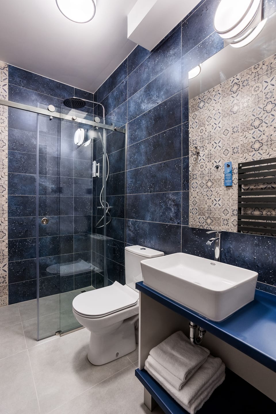 Standard Double or Twin Room | Bathroom | Shower, rainfall showerhead, eco-friendly toiletries, hair dryer