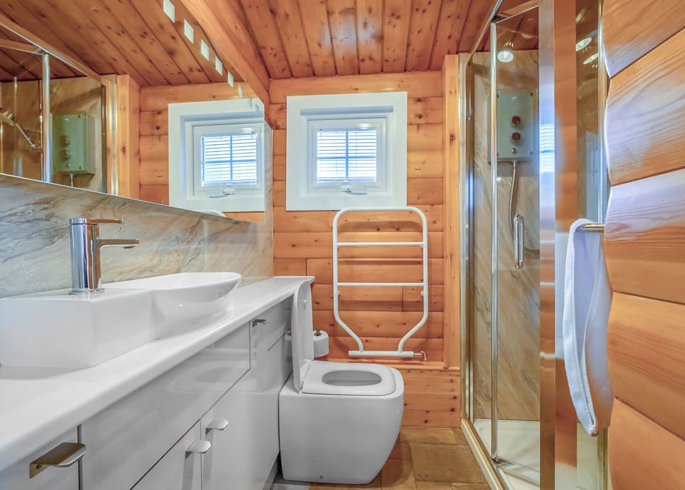 Bathroom, Toilet, Shower, House