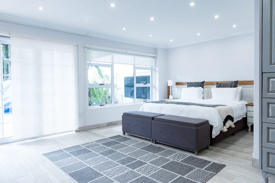 Regal Room | 1 bedroom, desk, laptop workspace, free WiFi