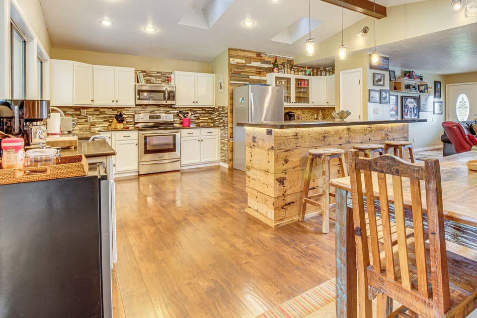House (3 Bedrooms) | Interior