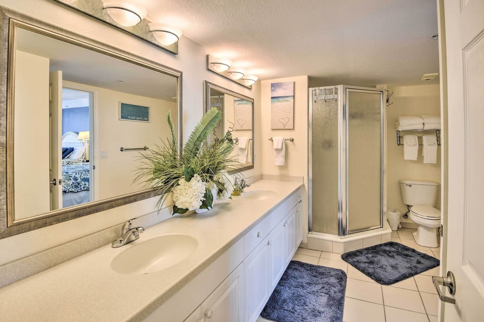 Vacation Vibe Condo: Eleventh-floor Ocean Views Apartment in Holly Hill