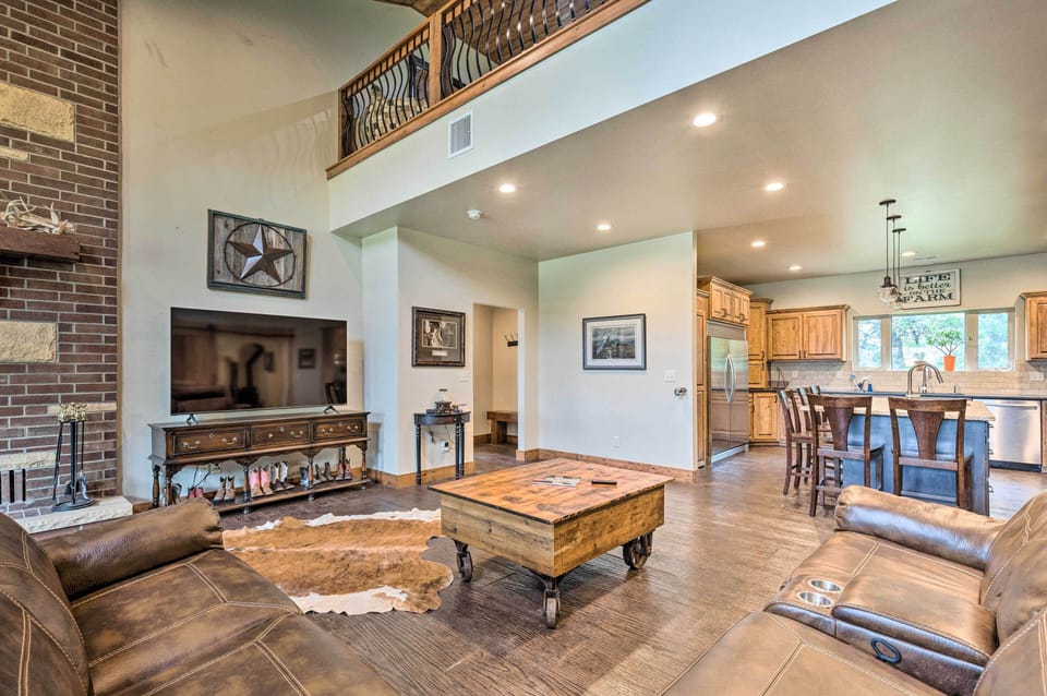 House (Multiple Bedrooms) | Interior