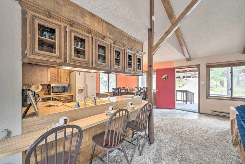 House (4 Bedrooms) | Interior