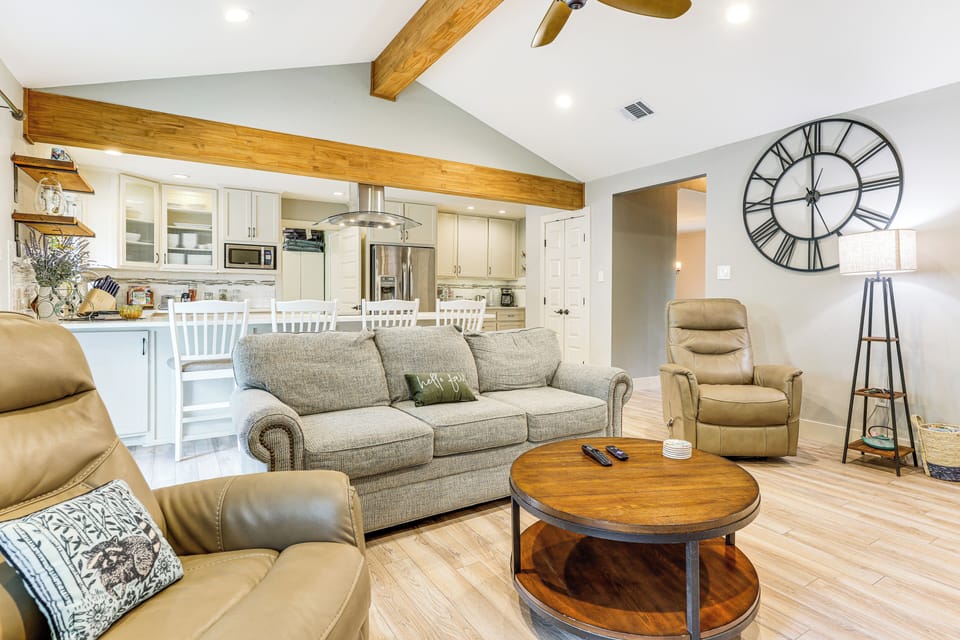 House (4 Bedrooms) | Interior