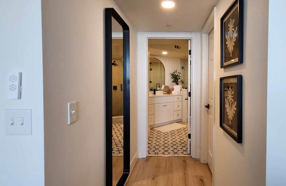 Entrance to Master Bath