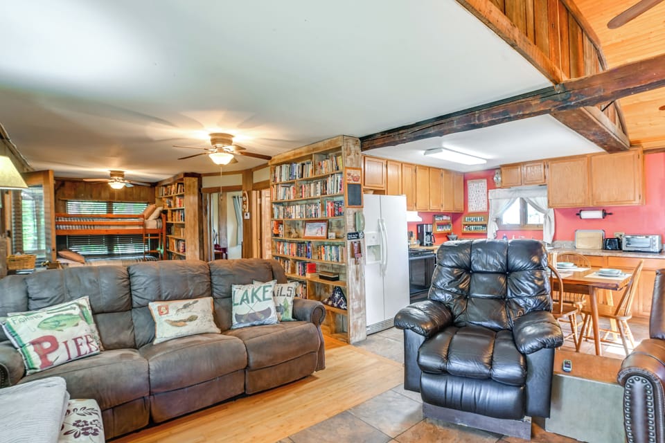 House (2 Bedrooms) | Interior