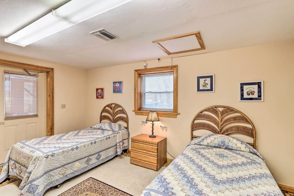 House (2 Bedrooms) | Interior
