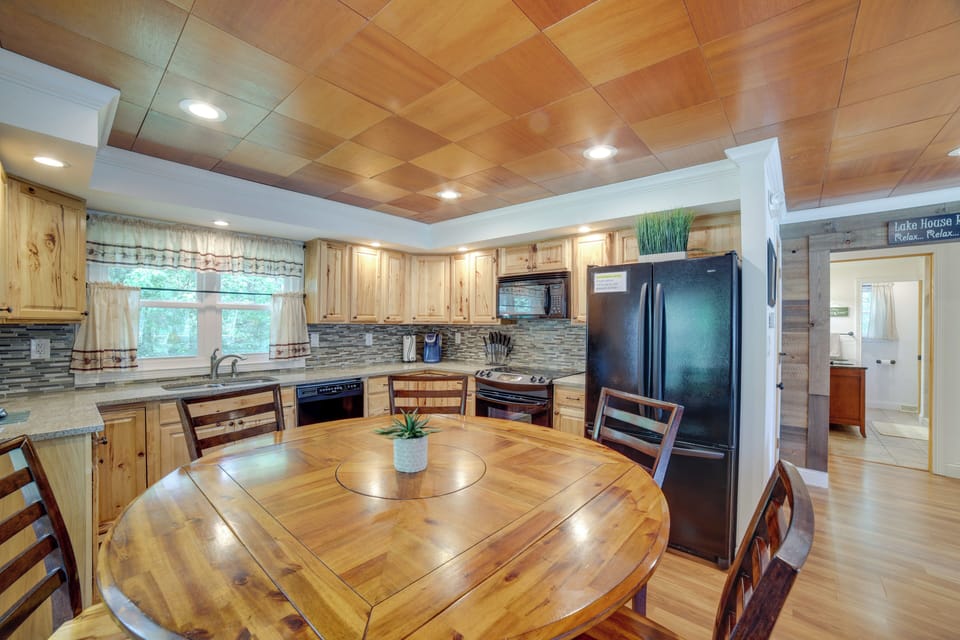 House (3 Bedrooms) | Interior