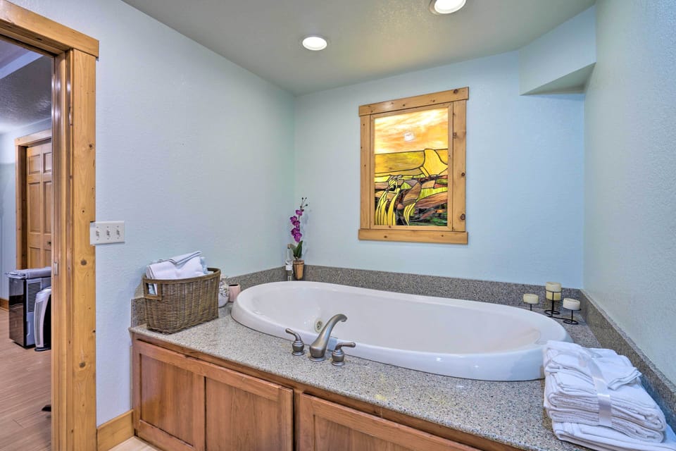 Hiking Nearby! Secluded Ellsworth Apartment Apartment in Wisconsin