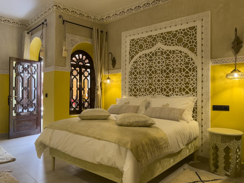 Luxury Suite | Egyptian cotton sheets, premium bedding, Tempur-Pedic beds, minibar