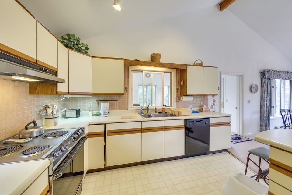 House (4 Bedrooms) | Interior