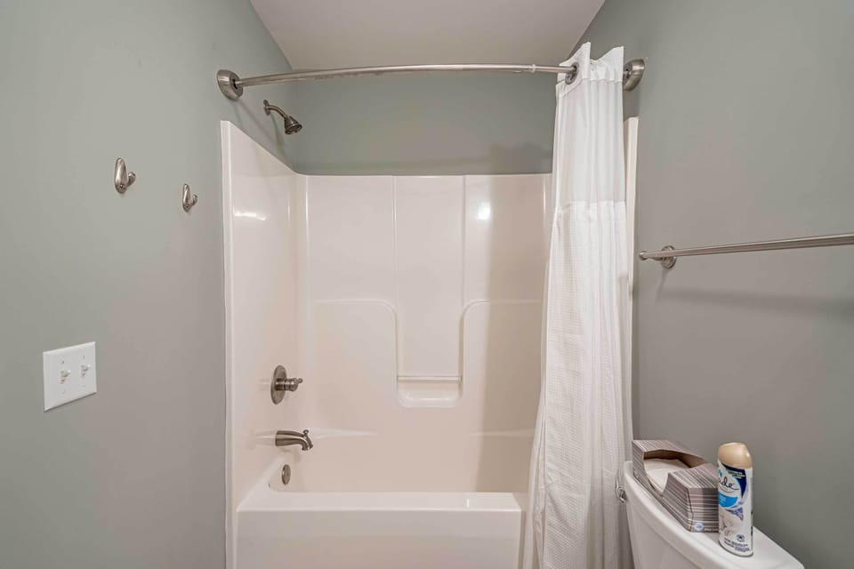 Resort Amenities: Chic North Myrtle Beach Condo! Villa in Briarcliffe Acres