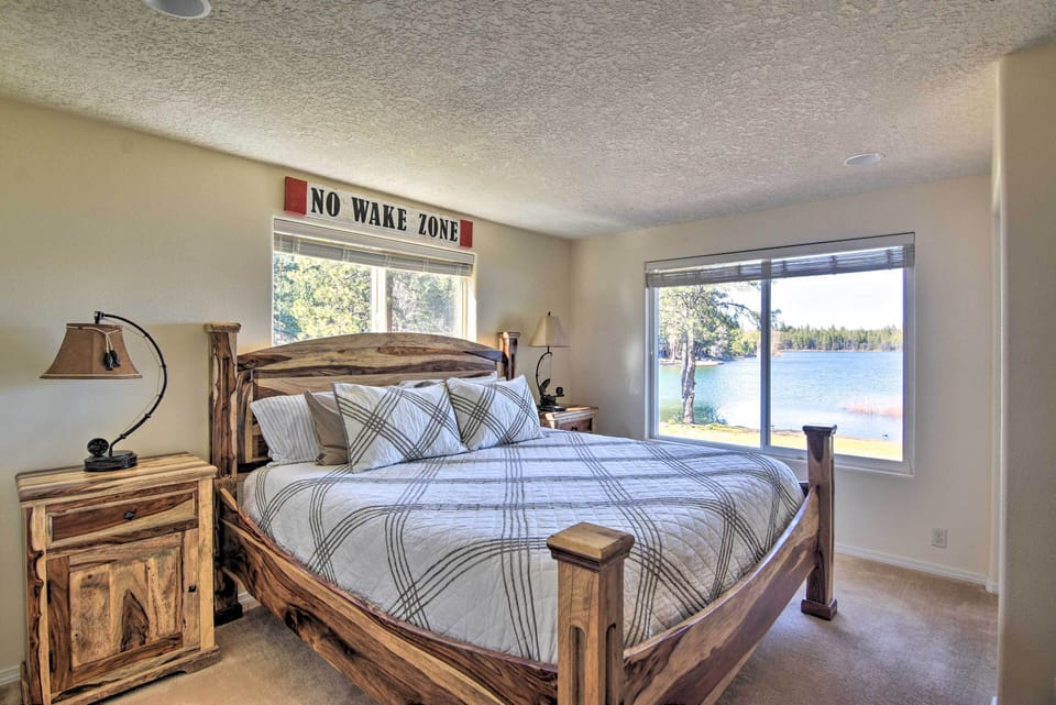 House w/ Private Deck on the Rock Creek Reservoir! Cottage in Oregon