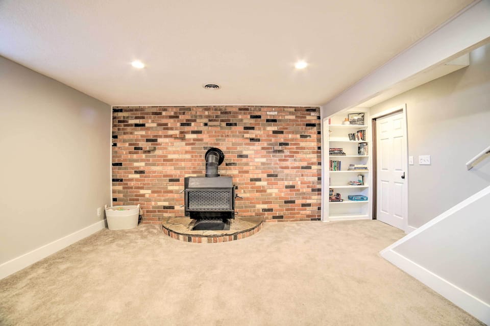 House (5 Bedrooms) | Interior