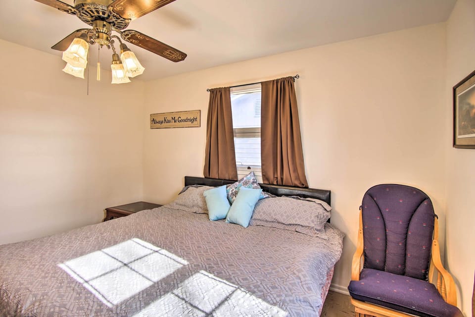 Dog-friendly Bartlesville Retreat w/ Yard! Cottage in Bartlesville