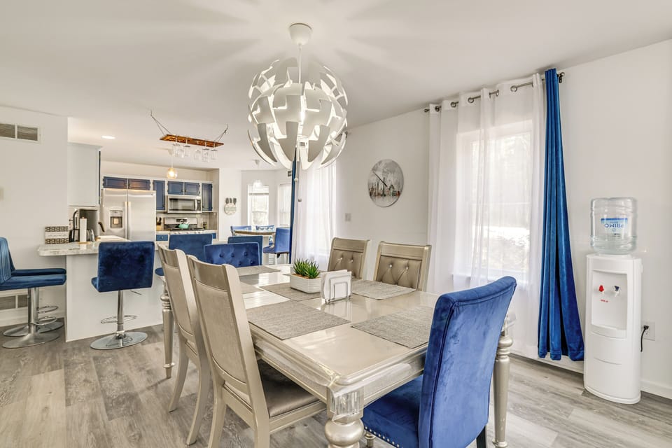House (5 Bedrooms) | Interior