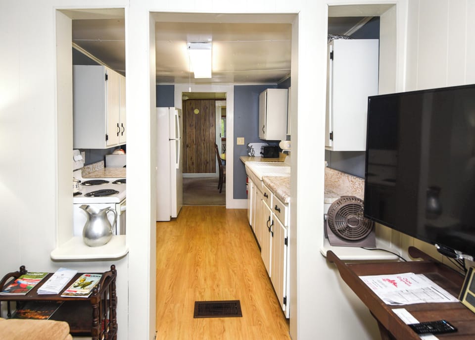 Cottage (2 Bedrooms) | Interior